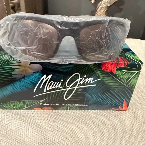 Maui Jim PEAHI Matte Black w/ Bronze Lens Polarized Sunglasses
